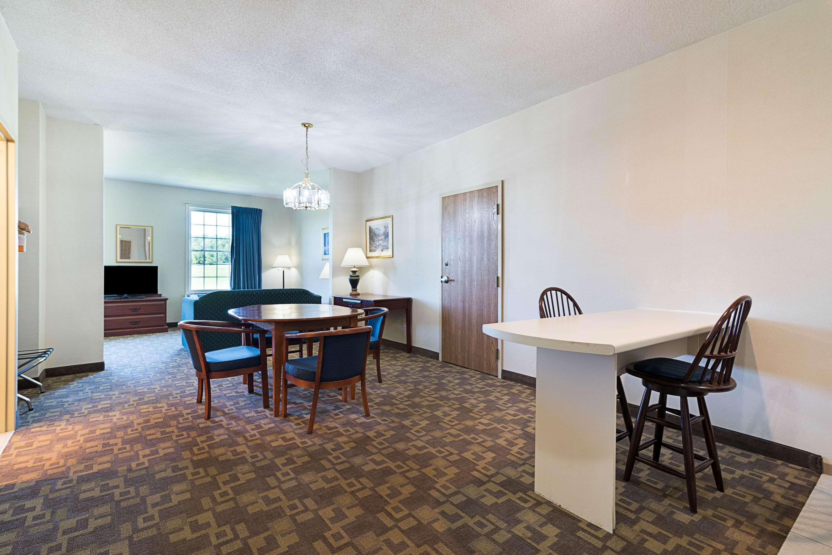 Quality Inn & Suites Schoharie Near Howe Caverns Exterior photo